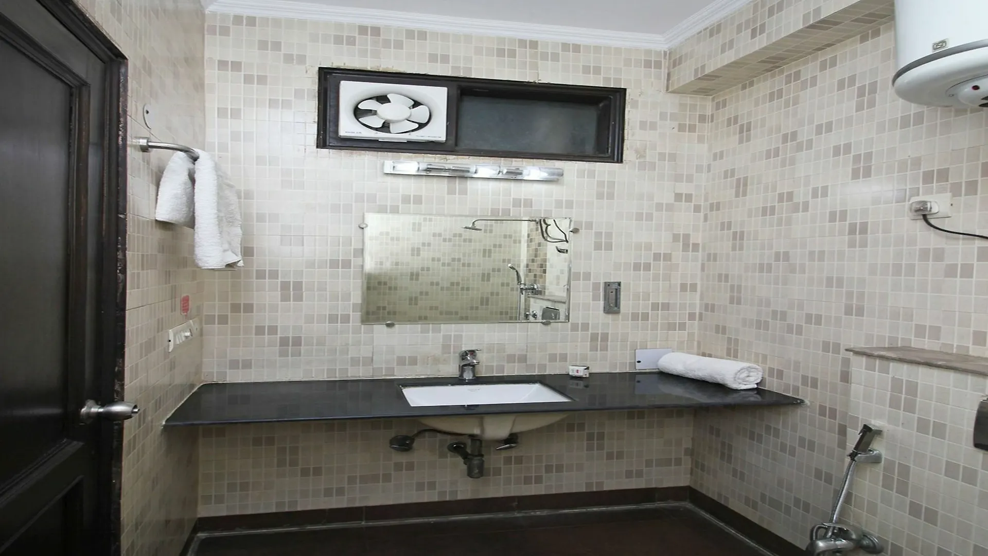 Oyo 9030 Hotel Delhi Airport Plaza New Delhi 2*,  India